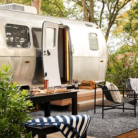 Отель Autocamp Cape Cod Фолмут Экстерьер фото