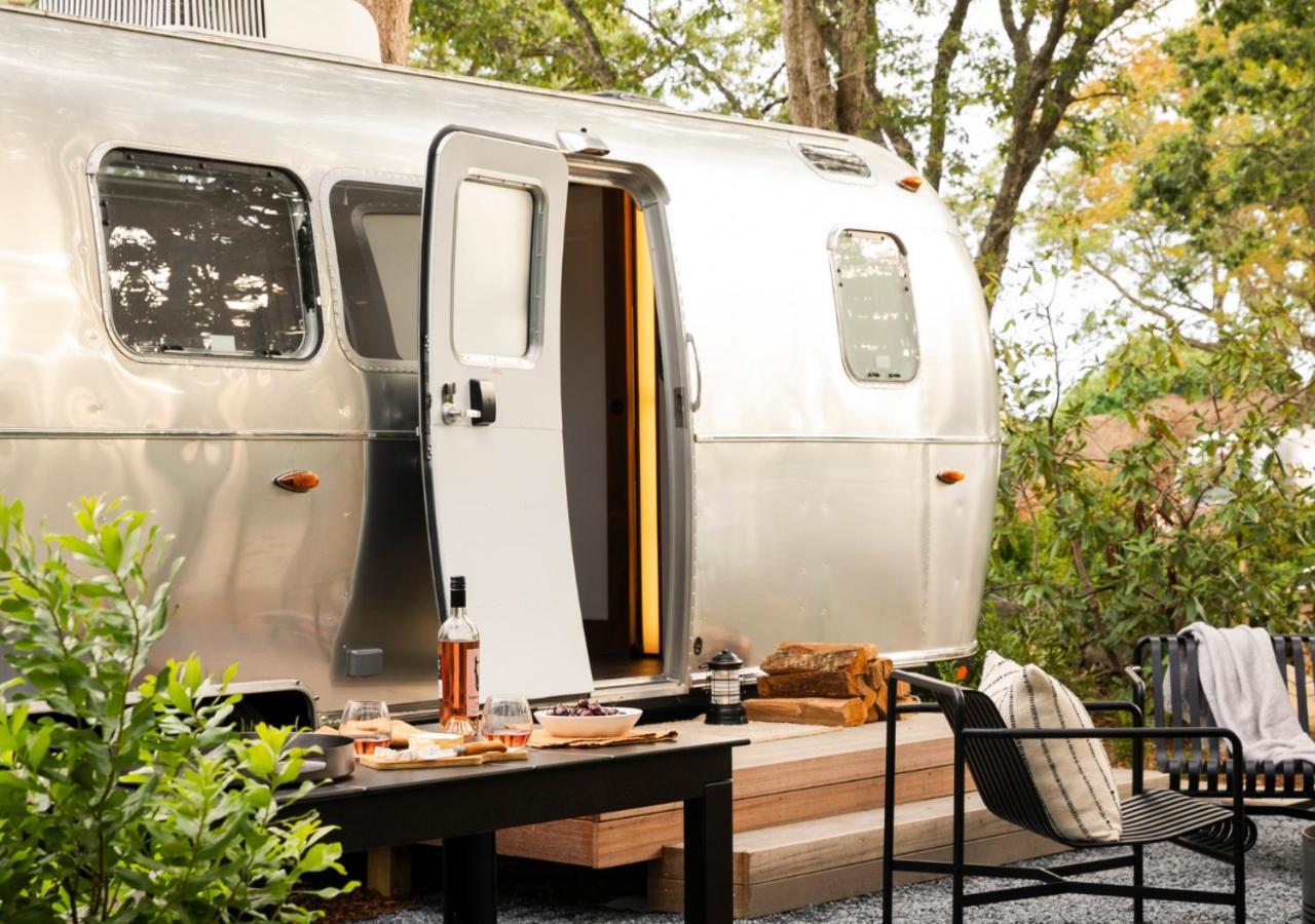 Отель Autocamp Cape Cod Фолмут Экстерьер фото