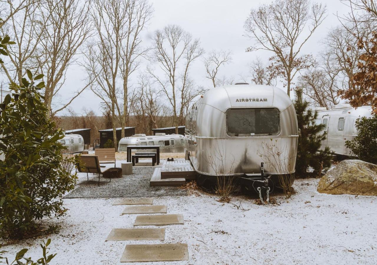 Отель Autocamp Cape Cod Фолмут Экстерьер фото