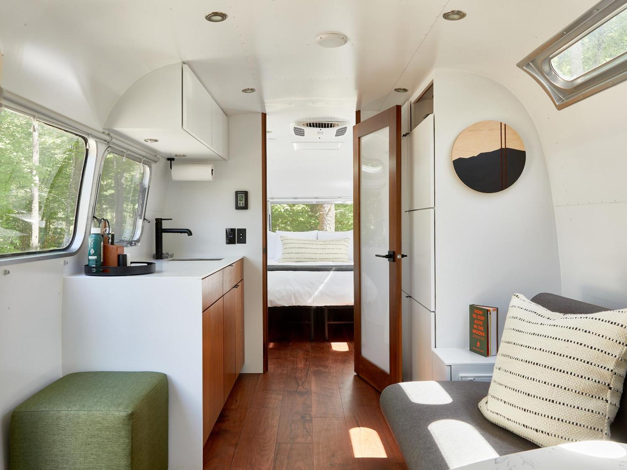Отель Autocamp Cape Cod Фолмут Экстерьер фото